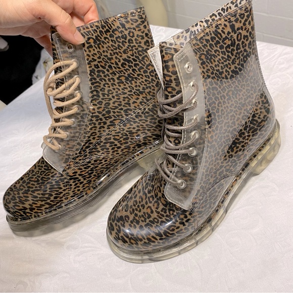 Lucky Brand Shoes - New Lucky Brand Rain Boots Lace Up Cheetah Leopard Animal Print Women’s 6 Rare